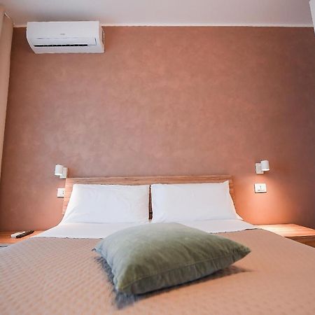 Hotel Karol Bari Airport Esterno foto