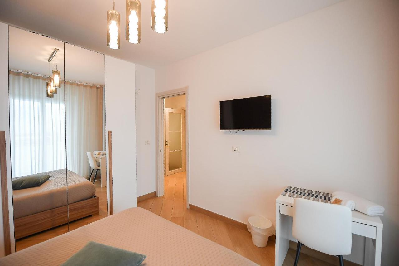 Hotel Karol Bari Airport Esterno foto