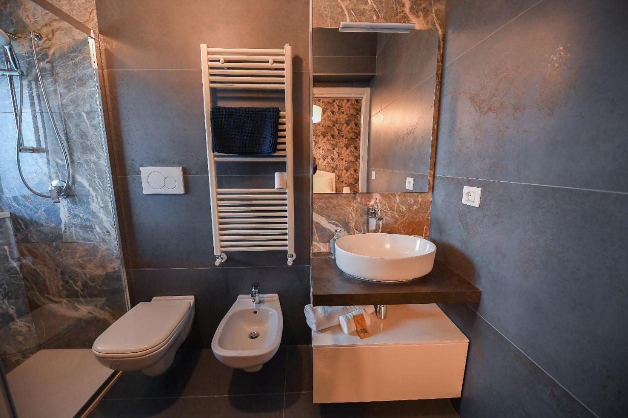 Hotel Karol Bari Airport Esterno foto