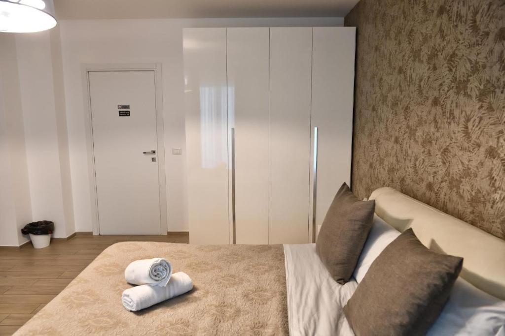 Hotel Karol Bari Airport Esterno foto