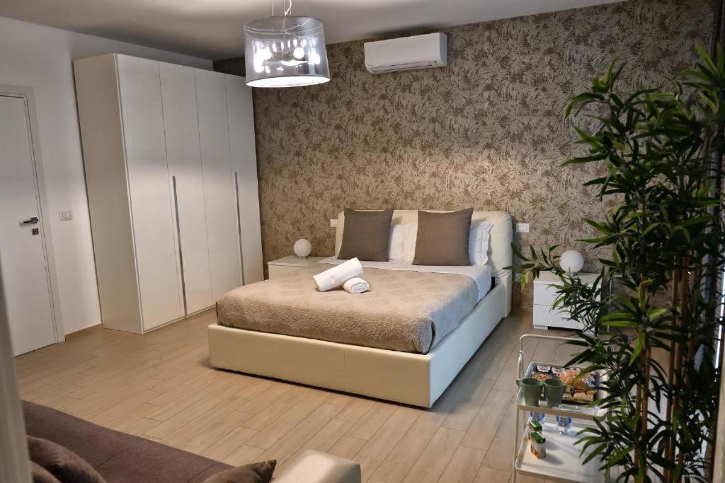 Hotel Karol Bari Airport Esterno foto